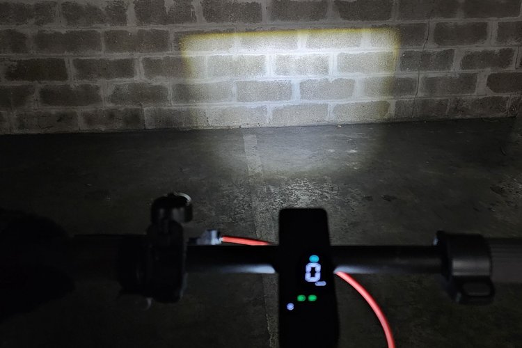 Xiaomi Electric Scooter 5 éclairage faisceau