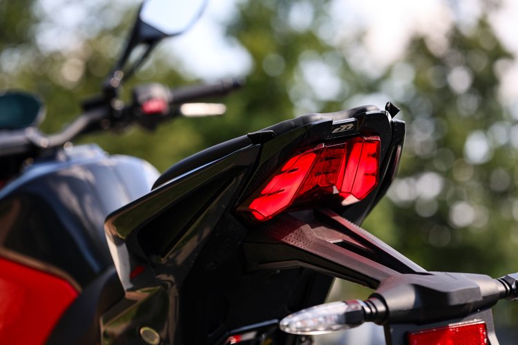Détails de la moto électrique indienne