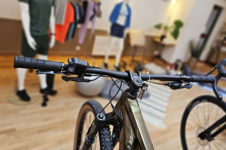 Nakamura E-Summit 990 cintre