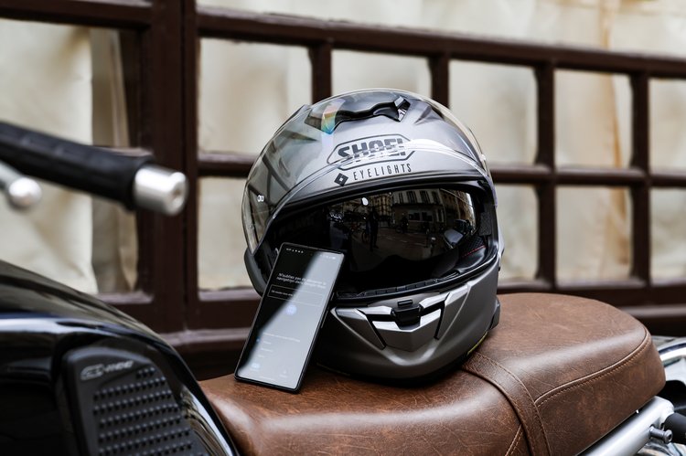 Shoei GT-Air 3 Smart x Eyelights