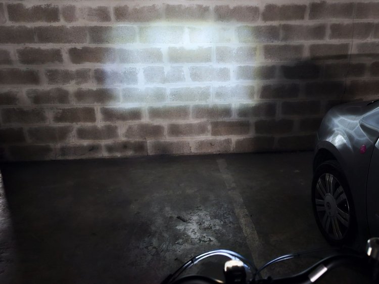 Intersport Nakamura Crossover E éclairage faisceau