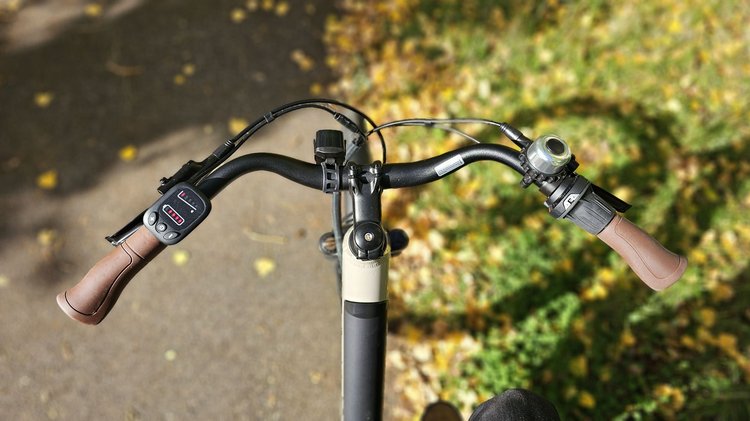 Intersport Nakamura Crossover E guidon