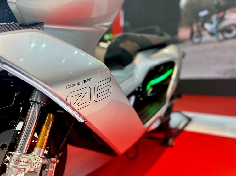 NIU Concept 06, scooter électrique 125 cm³ sur le stand NIU à l’EICMA 2025