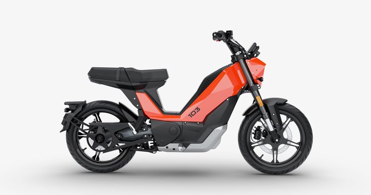 Peugeot 103 électrique, mob culte des années 80 revisitée sur le stand Peugeot à l’EICMA 2025