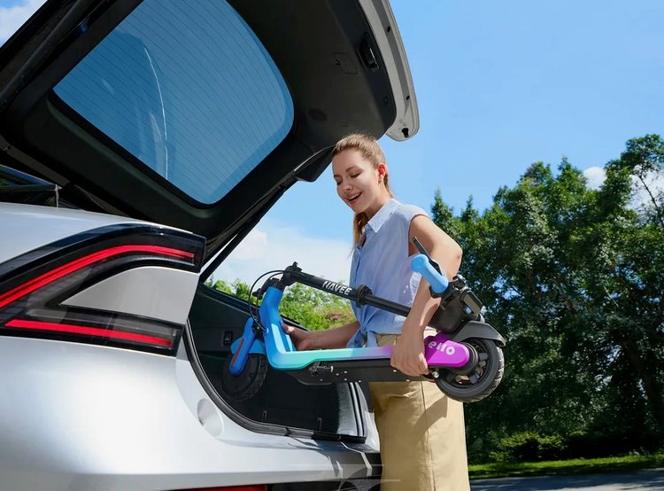 Trottinette électrique enfant Navee K100 Max colorée avec guidon réglable