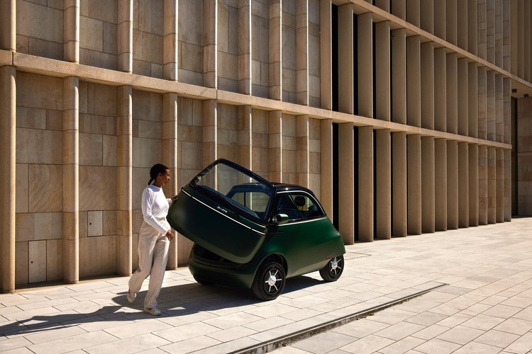 Microlino électrique sans permis limitée à 45 km/h, microvoiture urbaine