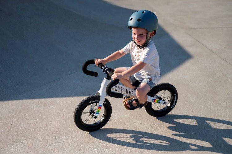 Draisienne enfant Flanders Cyclone ONE au design inspiré des vélos de course