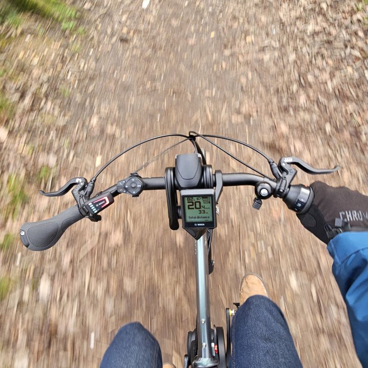 Tern Vektron conduite chemin