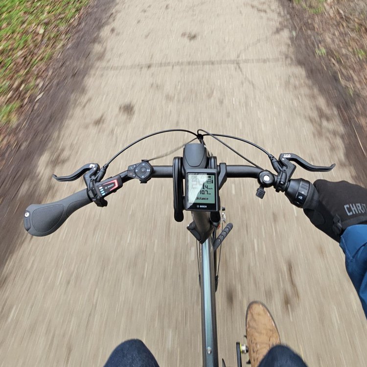 Tern Vektron conduite piste