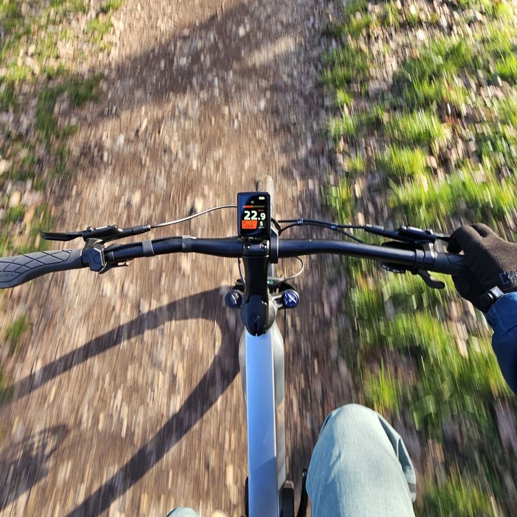 Tenways AGO X Special Edition conduite chemin