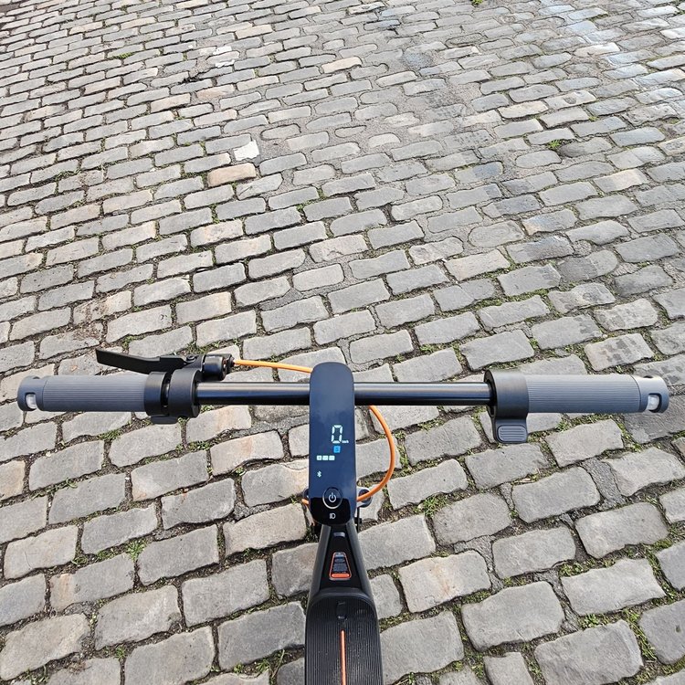 Xiaomi Electric Scooter 6 Pro confort pavés