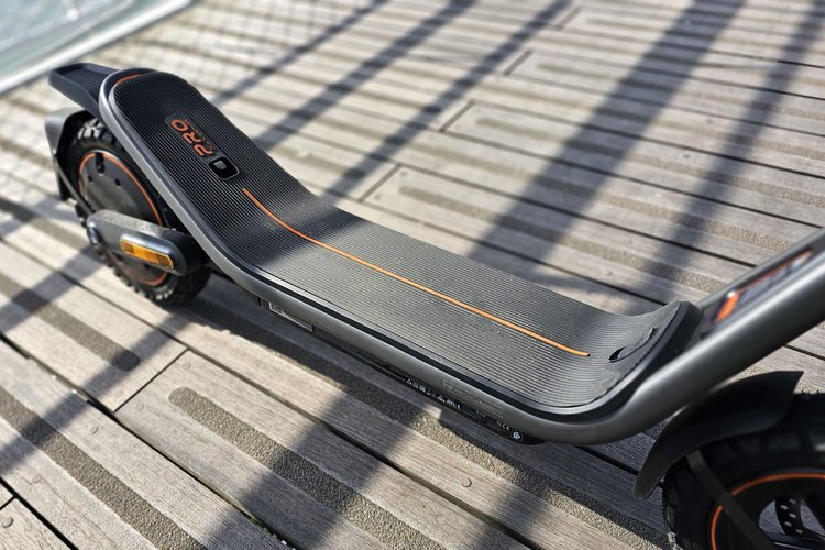 Xiaomi Electric Scooter 6 Pro deck
