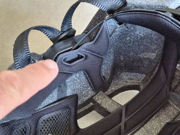 Haut-parleurs intégrés du casque vélo connecté Tenways EH20