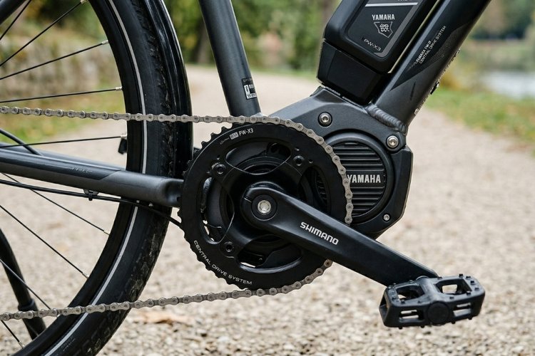 moteur yamaha vélo électrique pédalier détail transmission