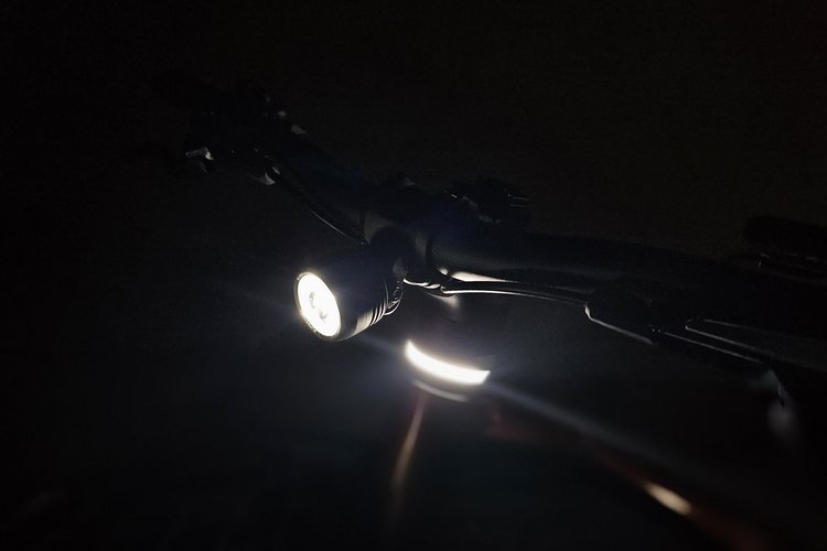 Orbea Carpe 10 éclairage avant
