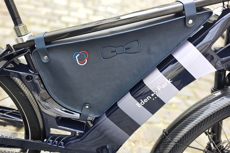Vélo electrique Ultima Eden Park sacoches cadre