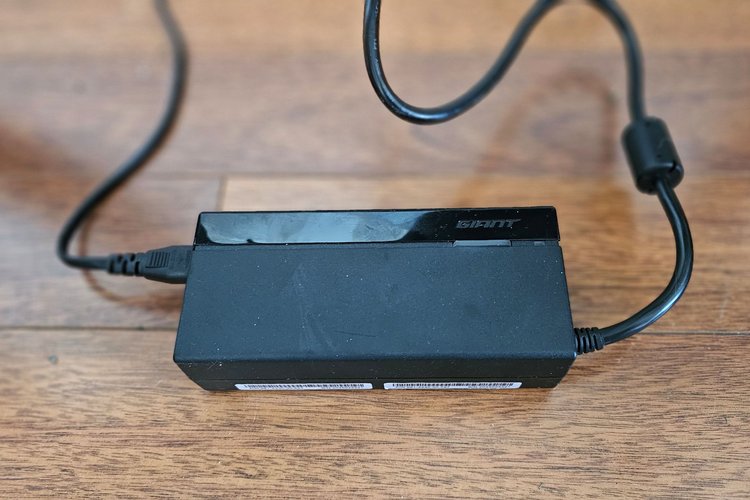 Giant Explore E+ 3 chargeur