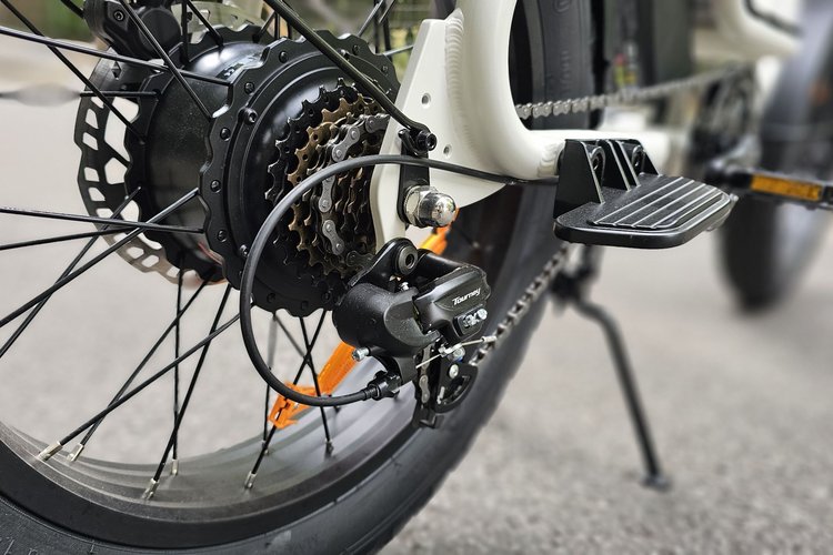 Niu BQi 200 dérailleur Shimano Tourney
