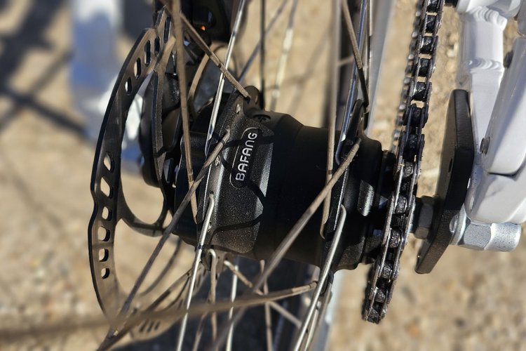 Ultima Essentiel moyeu transmission Bafang auto