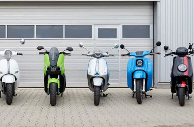 Silence, Piaggio, Niu… Cinq scooters électriques au banc d’essai de l’ADAC