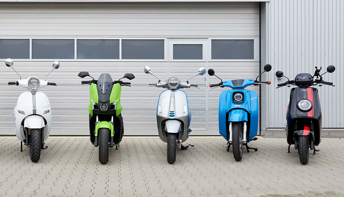 Silence, Piaggio, Niu… Cinq scooters électriques au banc d’essai de l’ADAC