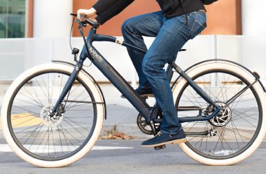 A Amsterdam, les vélos électriques invités à couper leur moteur