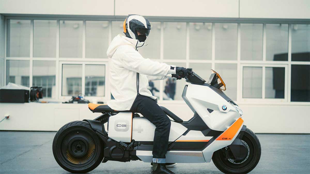 BMW CE 04 : le nouveau scooter électrique de BMW en approche