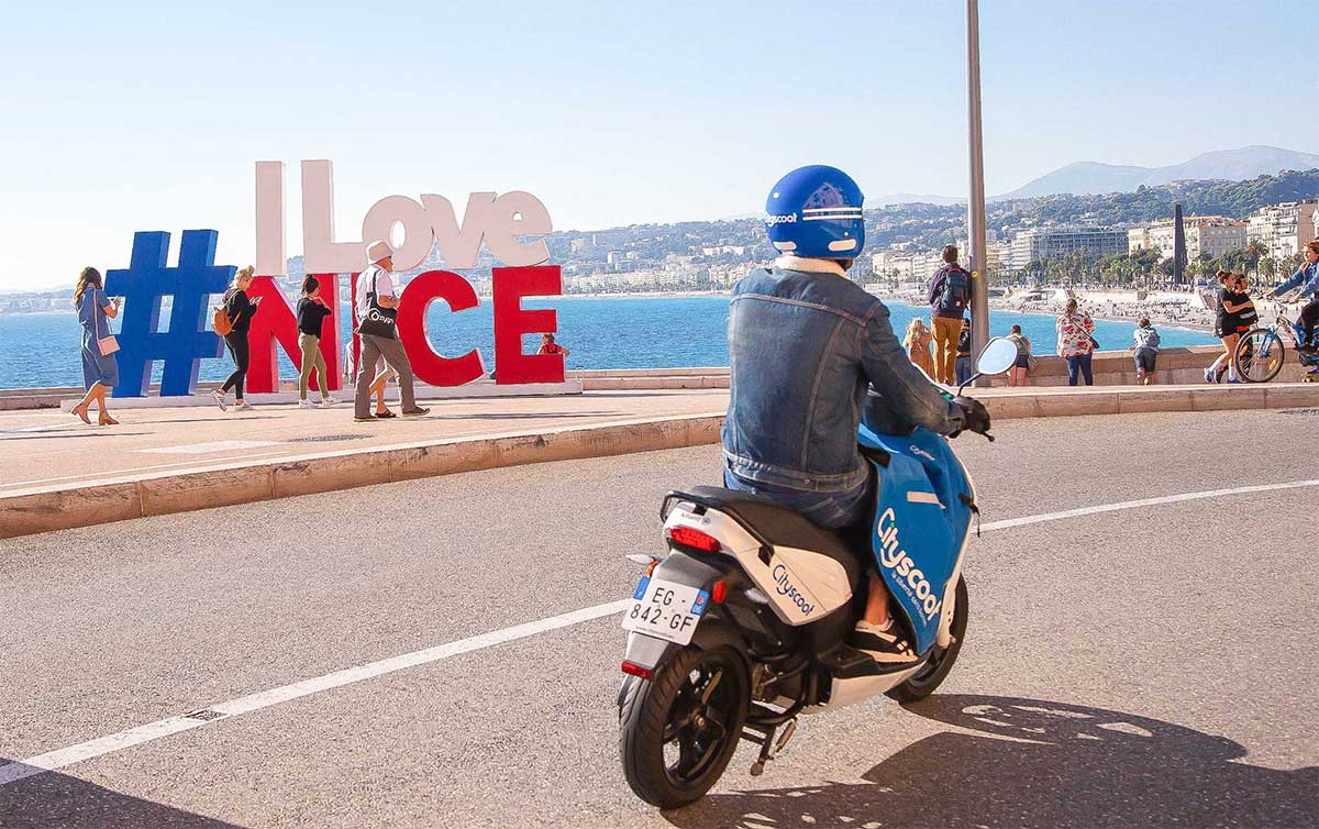 Scooter électrique en libre-service : Cityscoot double sa zone de couverture à Nice