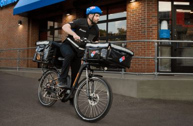 Aux Etats-Unis, Domino’s Pizza livre en vélo électrique