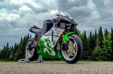 EMUS : la moto électrique canadienne s’impose au eMoto Racing Varsity Challenge