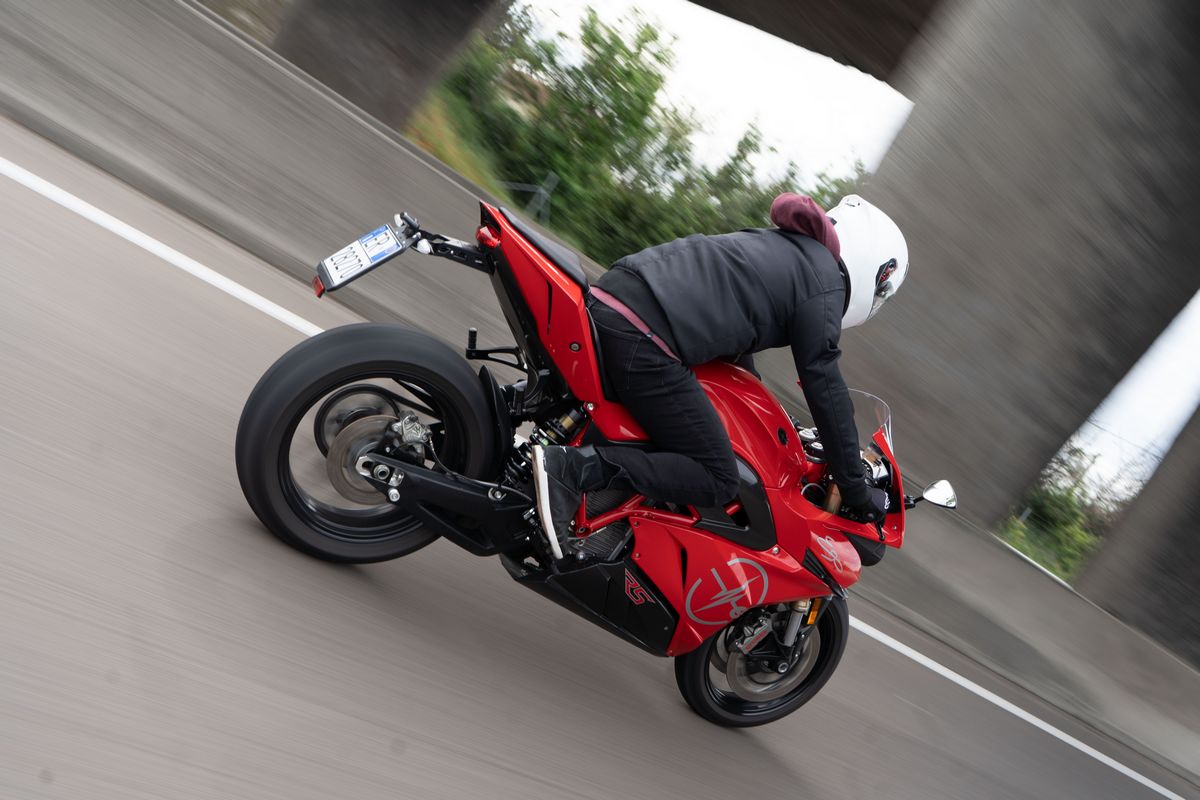 Essai Energica EGO RS : que vaut la moto électrique la plus rapide du monde ?