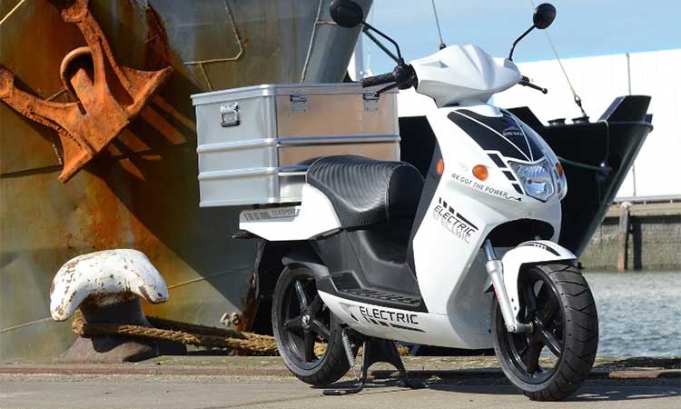 Govecs : trois nouveaux scooters électriques à autonomie étendue à Eicma