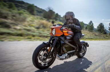 Moto électrique : il parcourt 1723 km en 24 heures en Harley-Davidson Livewire