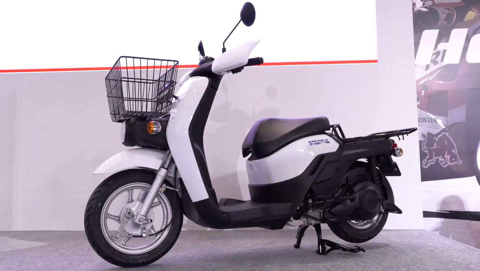 Honda présente une moto et un scooter électriques