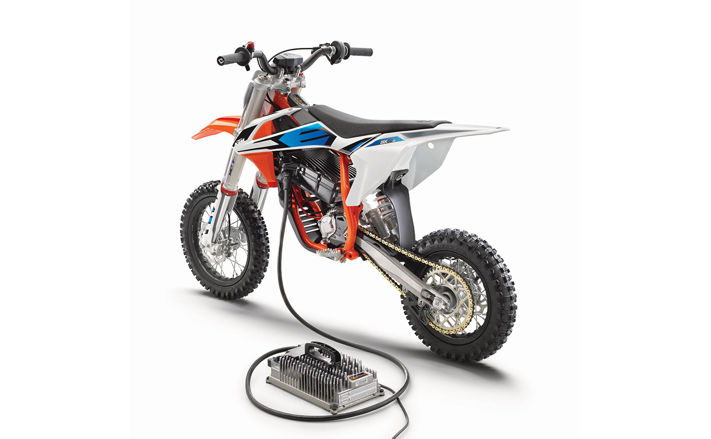 KTM SX-E 5 : la mini moto électrique pour enfants
