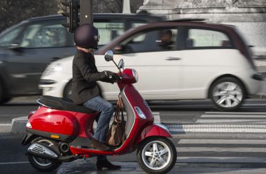 A Paris, les deux-roues polluent davantage qu’une voiture