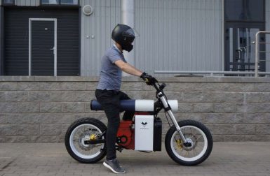 Punch : l’étonnante moto électrique venue de Biélorussie