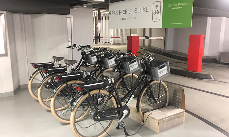 Aux Pays-Bas, Q-Park associe stationnement et vélo électrique