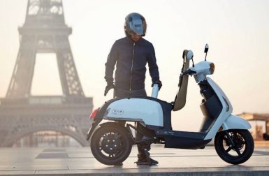 Cette startup française invente le premier scooter à hydrogène au monde !