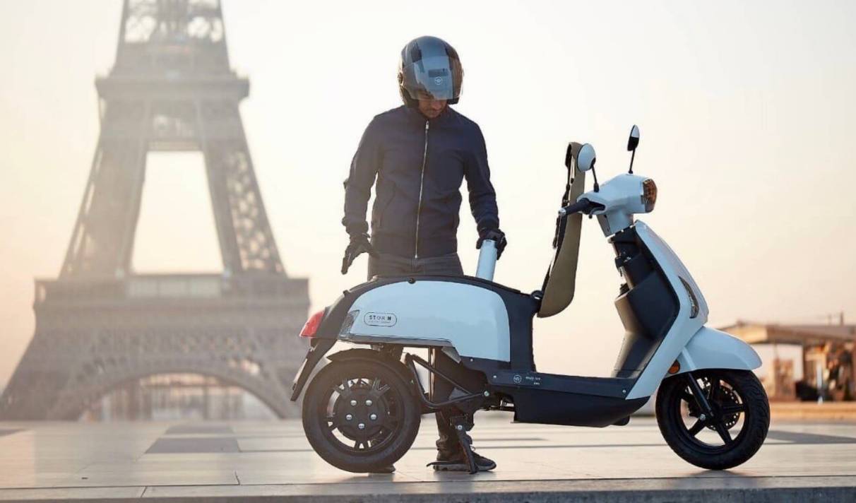 Cette startup française invente le premier scooter à hydrogène au monde !