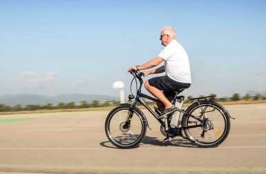 Le vélo électrique bon pour la santé des séniors