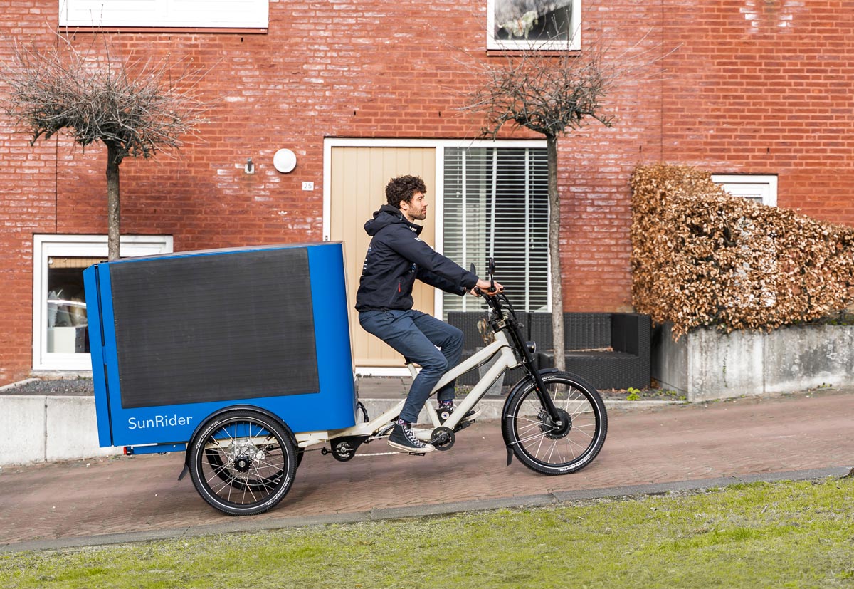 Ils inventent le premier vélo cargo solaire au monde