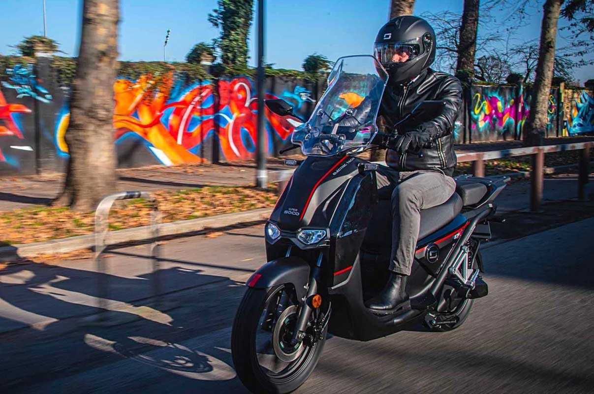 scooter électrique sans permis Super Soco CPx