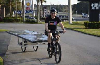 Il va traverser les Etats-Unis en vélo électrique solaire