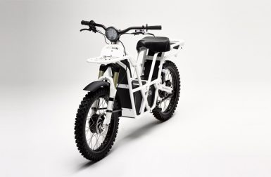 UBCO 2×2: La moto électrique à deux roues motrices