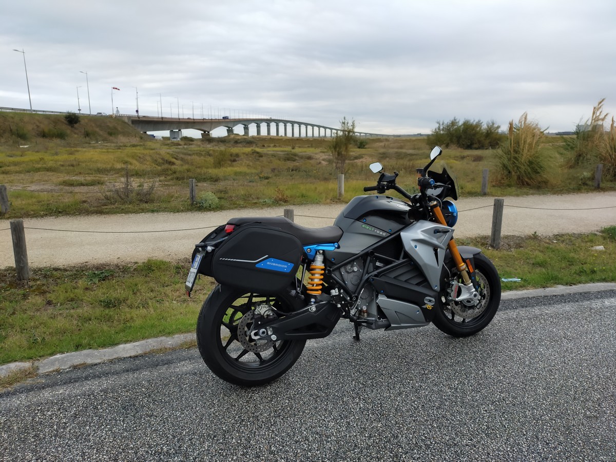 Road-trip en moto électrique : la chevauchée des watts en Energica EVA EsseEssE9 RS