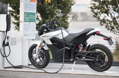 전기 오토바이 : 재충전 가격은 얼마입니까?