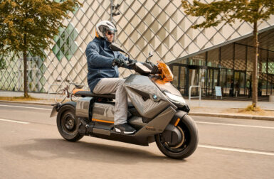 BMW CE-04 : le maxi scooter électrique au rappel pour une raison ridicule