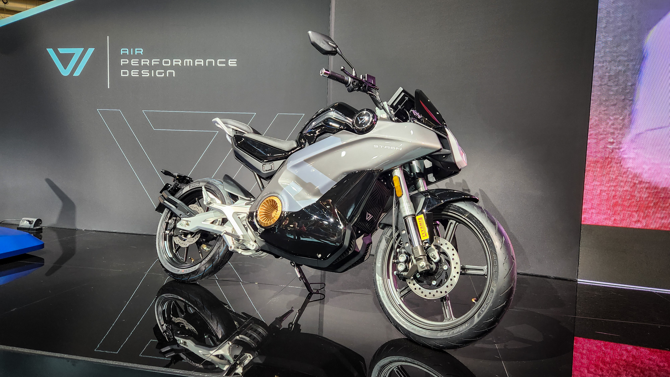 Elektrisches Motorrad: Ein VMOTO -Vorrat letztendlich leistungsstärker und schneller als erwartet
