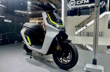 Avec les AE6 et AE8, le chinois Zeeho étend sa gamme de scooters électriques